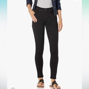 Brand New Levi’s 311 Shaping Skinny Jeans Black Size 28